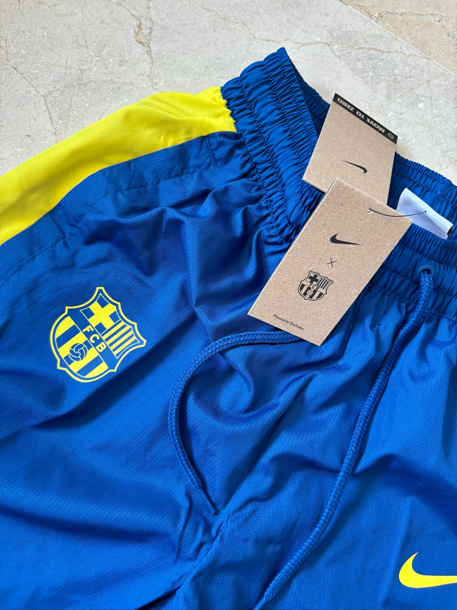 Pantalones deportivos Nike Fc Barcelona Azul y Amarillo – photo 4